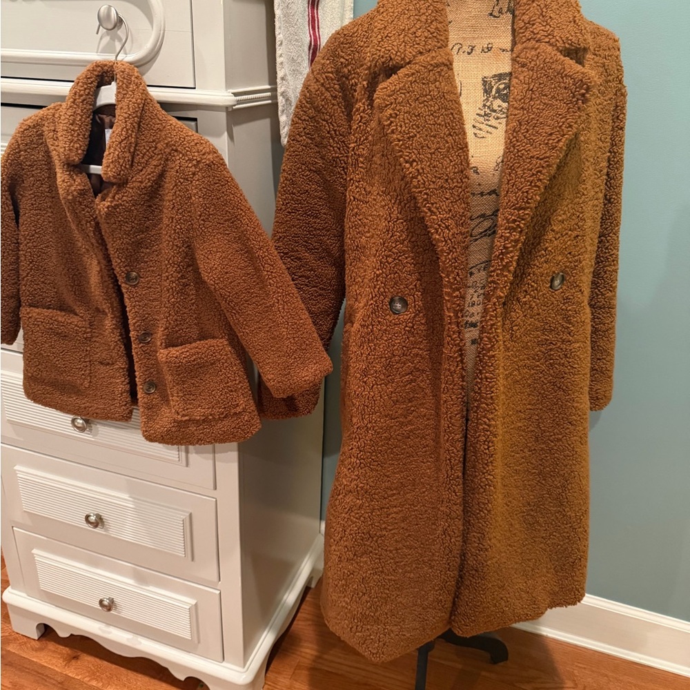 Old Navy Mommy & Me Brown Teddy 🧸🧸Pea Coats - Plush Sherpa Jacket
